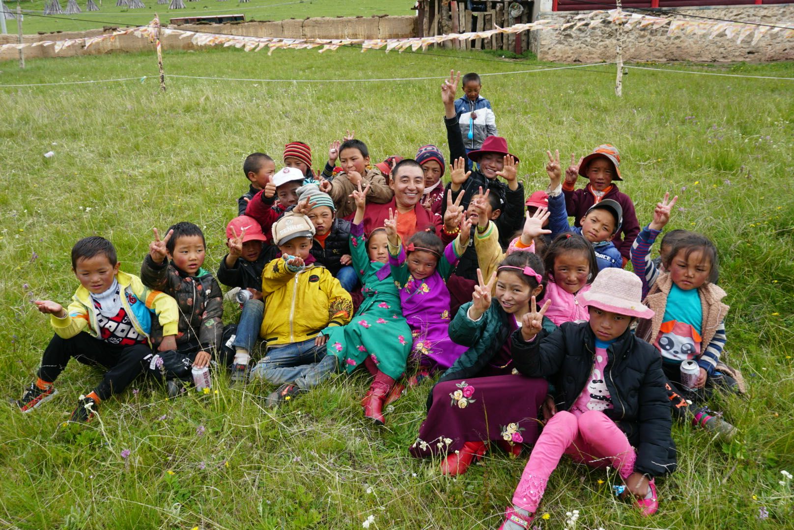 开云手机站入口-KaiYun链接(中国)公益回顾丨家国同欢月同圆 温暖满载甘孜州(图14) 开云手机站入口-KaiYun链接(中国)公益回顾丨家国同欢月同圆 温暖满载甘孜州(图14)